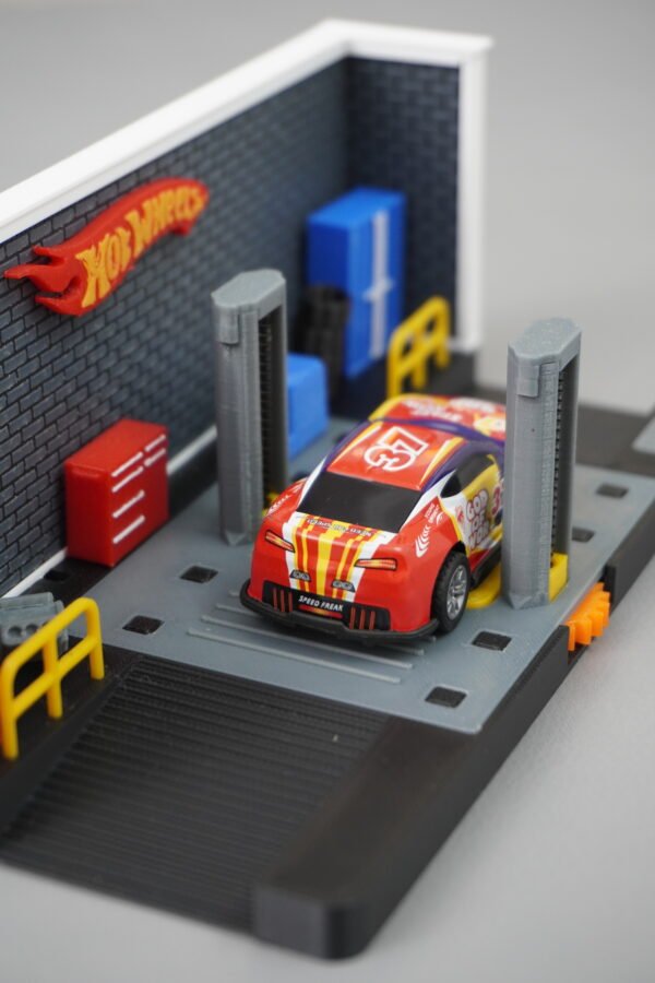 garage right zoom